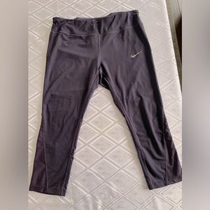 Nike Dri-Fit 3/4 length leggings, size 1X , very good used condition